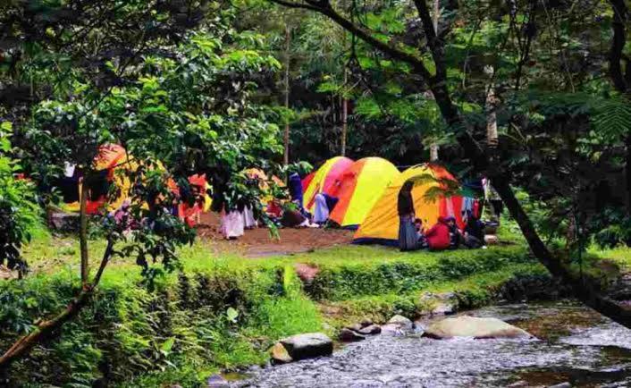 Tapian Ratu Camp Real Bukittinggi Eksteriør billede