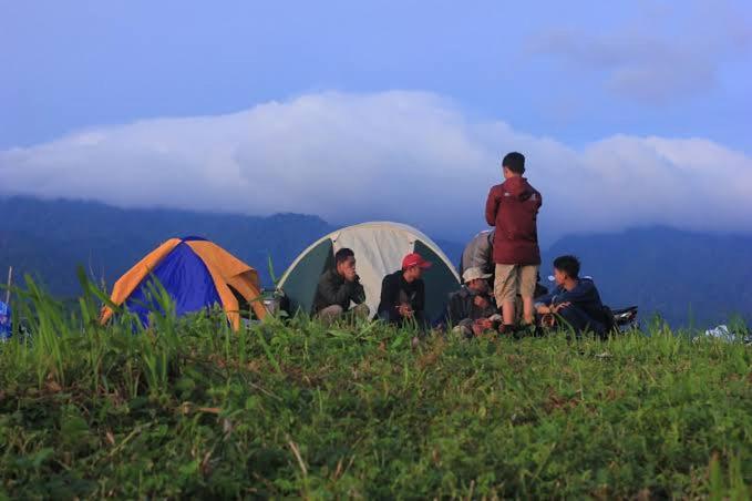 Tapian Ratu Camp Real Bukittinggi Eksteriør billede