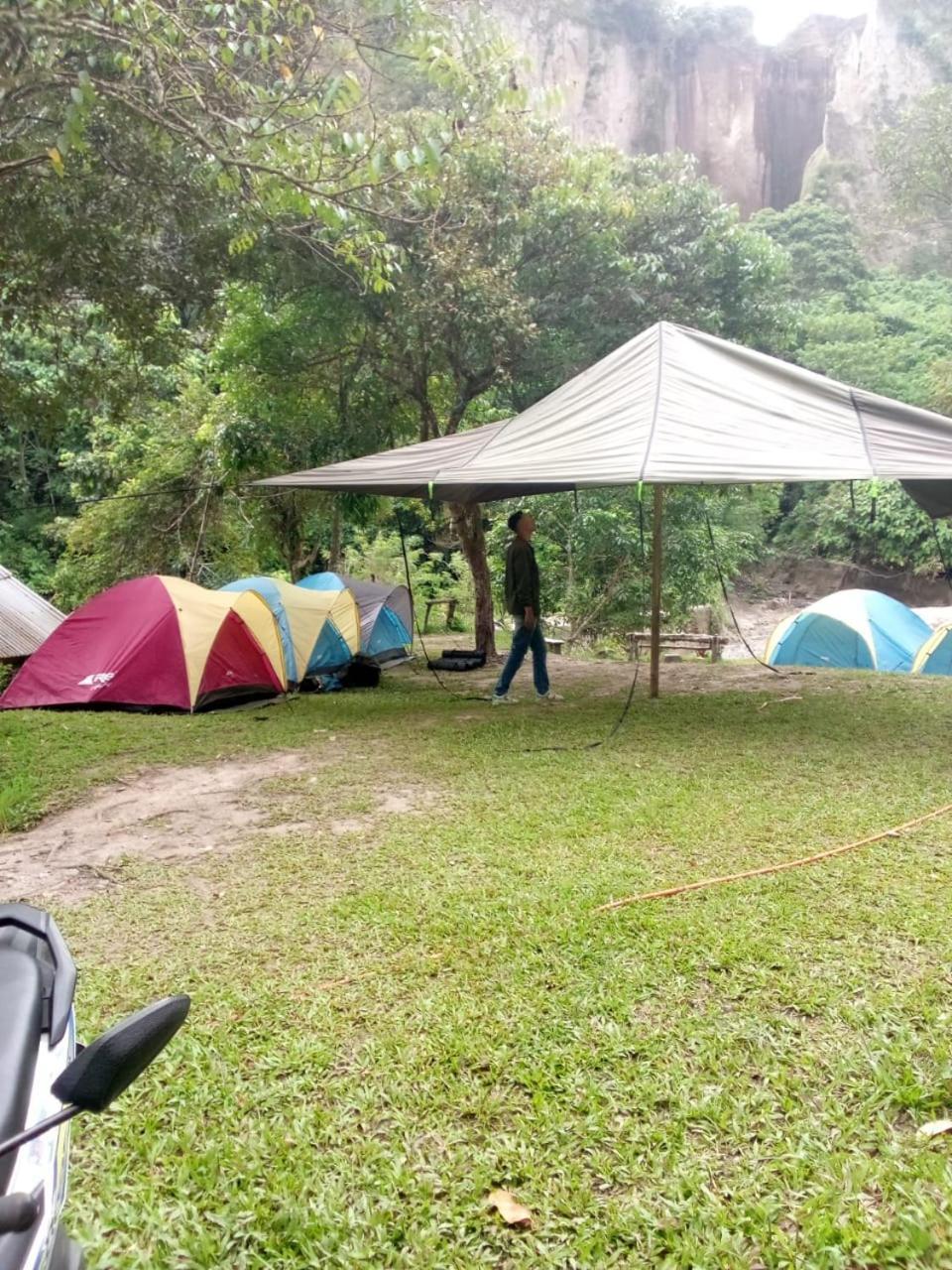 Tapian Ratu Camp Real Bukittinggi Eksteriør billede