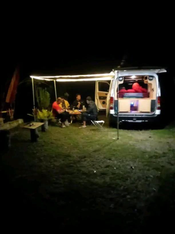 Tapian Ratu Camp Real Bukittinggi Eksteriør billede